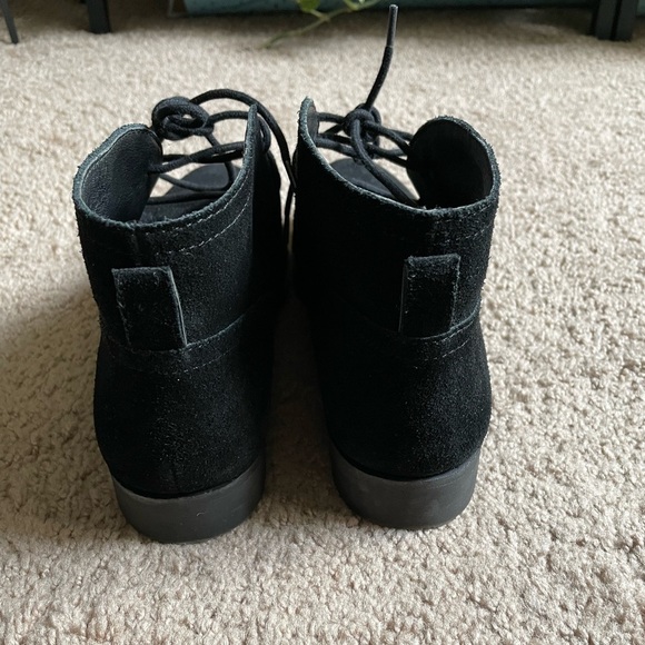 Lucky Brand Leather Suede Black Lace Up Ankle Booties - Picture 2 of 10